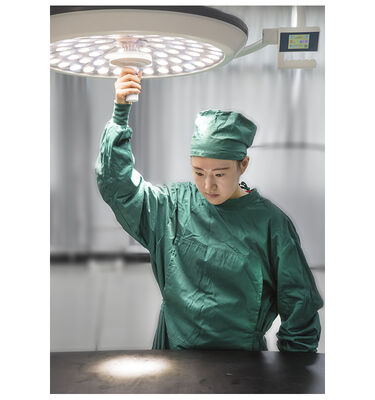 Ceiling Type ENT Dental Veterinary Surgery LED Hospital Operating Lamp