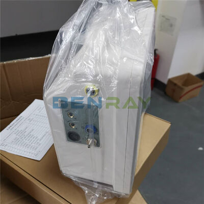 12.1 Inch Color Display With 800*600 Resolution Surgical Multi-Parameter Patient Monitor Portable Patient Monitor